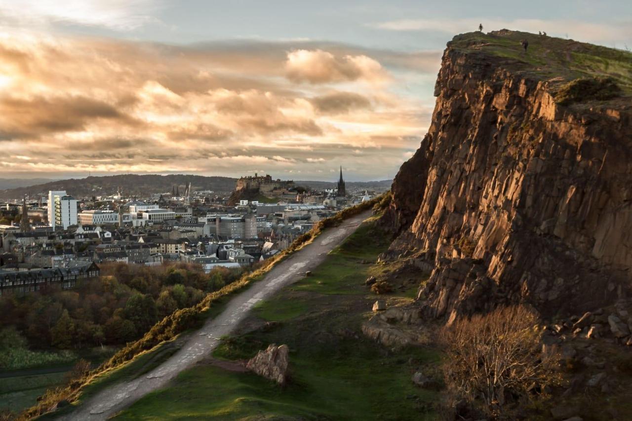 City Centre First Floor Family Suite Edimburgo Esterno foto
