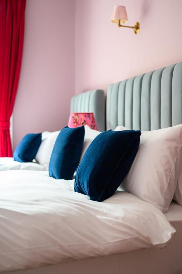 City Centre First Floor Family Suite Edimburgo Esterno foto